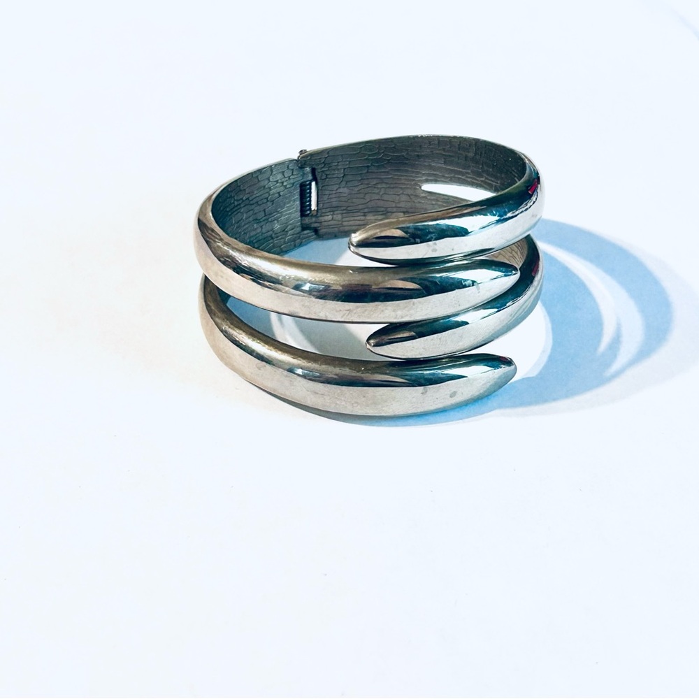 Elegant Silver Spiral Bracelet - Picture 2 of 4